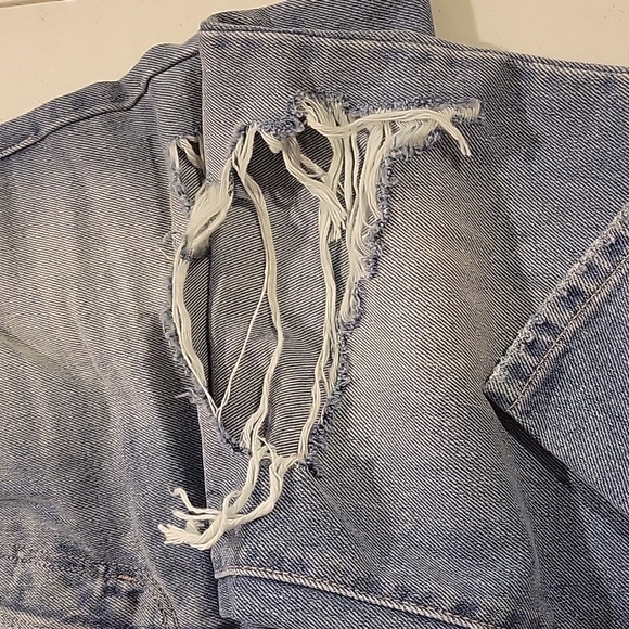 Cello jeans size 9. Baggy and distressed. - Picture 4 of 5